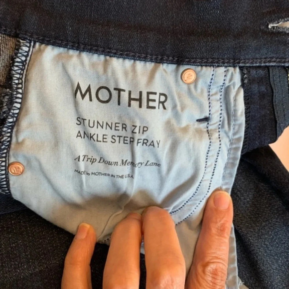 Mother - Stunner Zip Ankle
Fray color is called a trip down memory lane. Size 25 - Picture 7 of 14